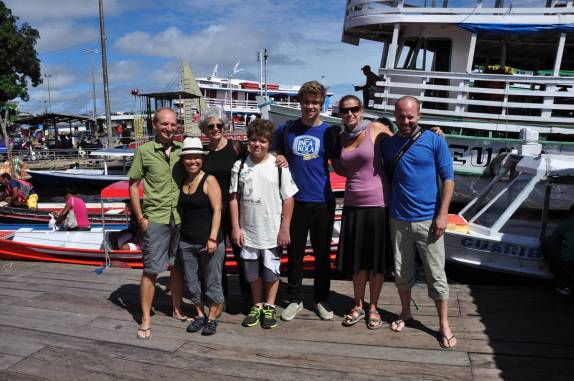 Em Tefé, no Amazonas, com o grupo que passou conosco os cinco dias na Reserva Mamirauá